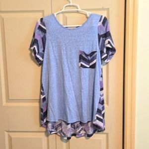 Entro blue and purple 💜  top.